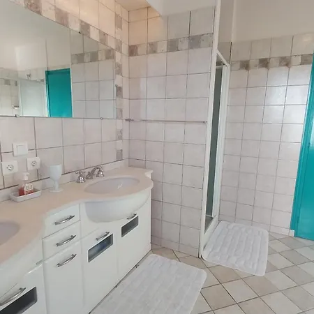 Maison De 5 Avec Vue Sur La Et Jardin Clos A Maisy A 1 Km De La